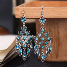 Load image into Gallery viewer, Bohemian Ethnic Hollow Heart Rhinestone Earrings
