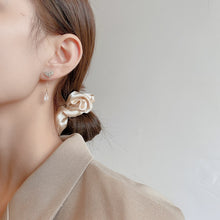 Load image into Gallery viewer, Super Fairy Small Water Drop Love Ear Pendant