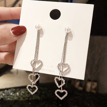 Load image into Gallery viewer, Pearl Heart Valentine Dangle Silver Earrings