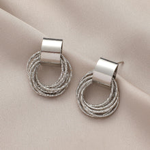 Load image into Gallery viewer, Retro Metallic Multiple Small Circle Pendant Earrings