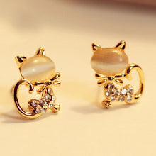 Load image into Gallery viewer, Lovely Rhinestone Cat Stud Earrings