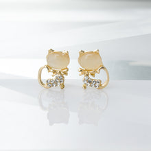 Load image into Gallery viewer, Lovely Rhinestone Cat Stud Earrings