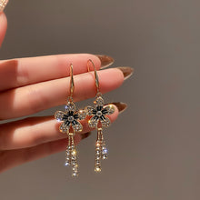 Load image into Gallery viewer, Spring and Summer New Flower Tassel Long Earrings
