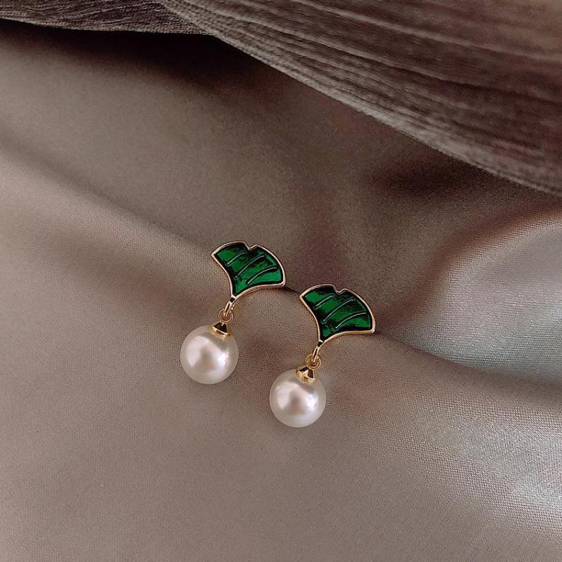 Ginkgo Green Leaf Fresh Pearl Elegant Earrings