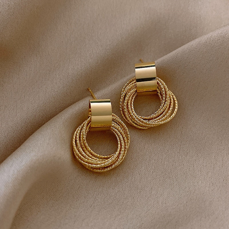 Retro Metallic Multiple Small Circle Pendant Earrings