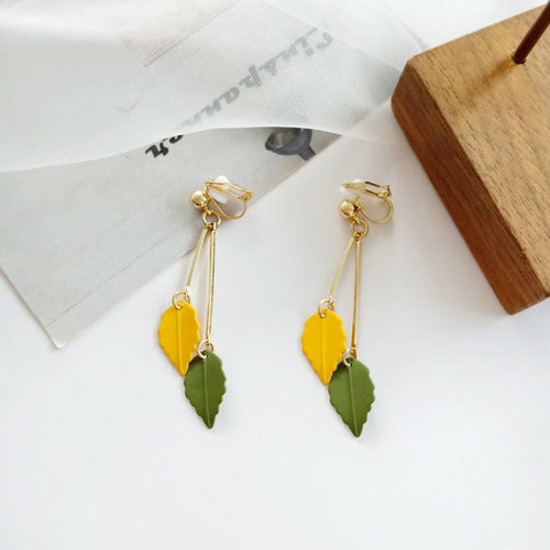 Small Creative Fresh colors leaf earrings - earringsly